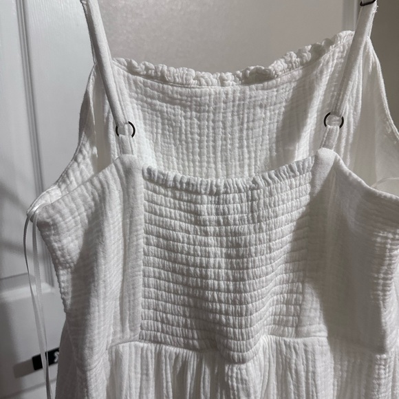 White spaghetti strap maxi dress - Picture 3 of 4